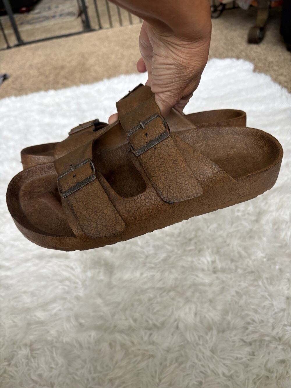 Pali Hawaii Women’s 8 Brown Two Buckle Slip On Sandal. Great Pair